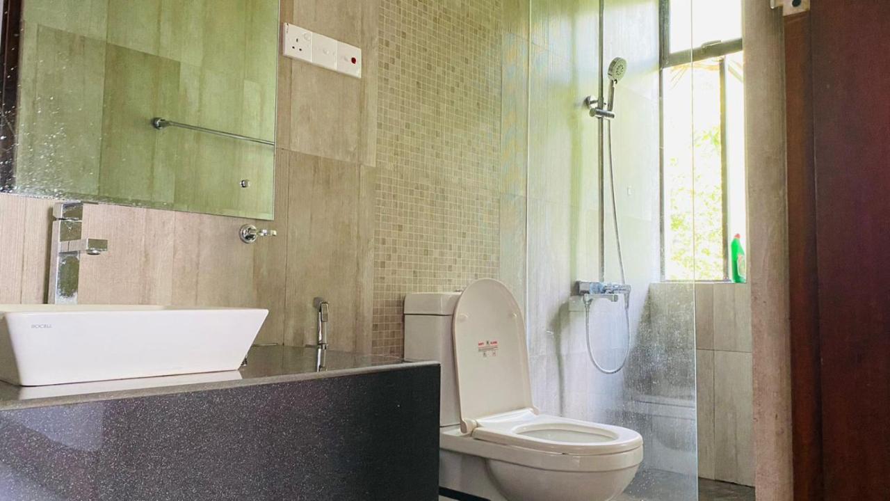 Travel Inn Deluxe Anniewatta كاندي المظهر الخارجي الصورة